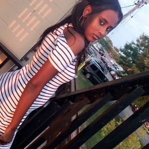 Meet your Posher, Zemenawit